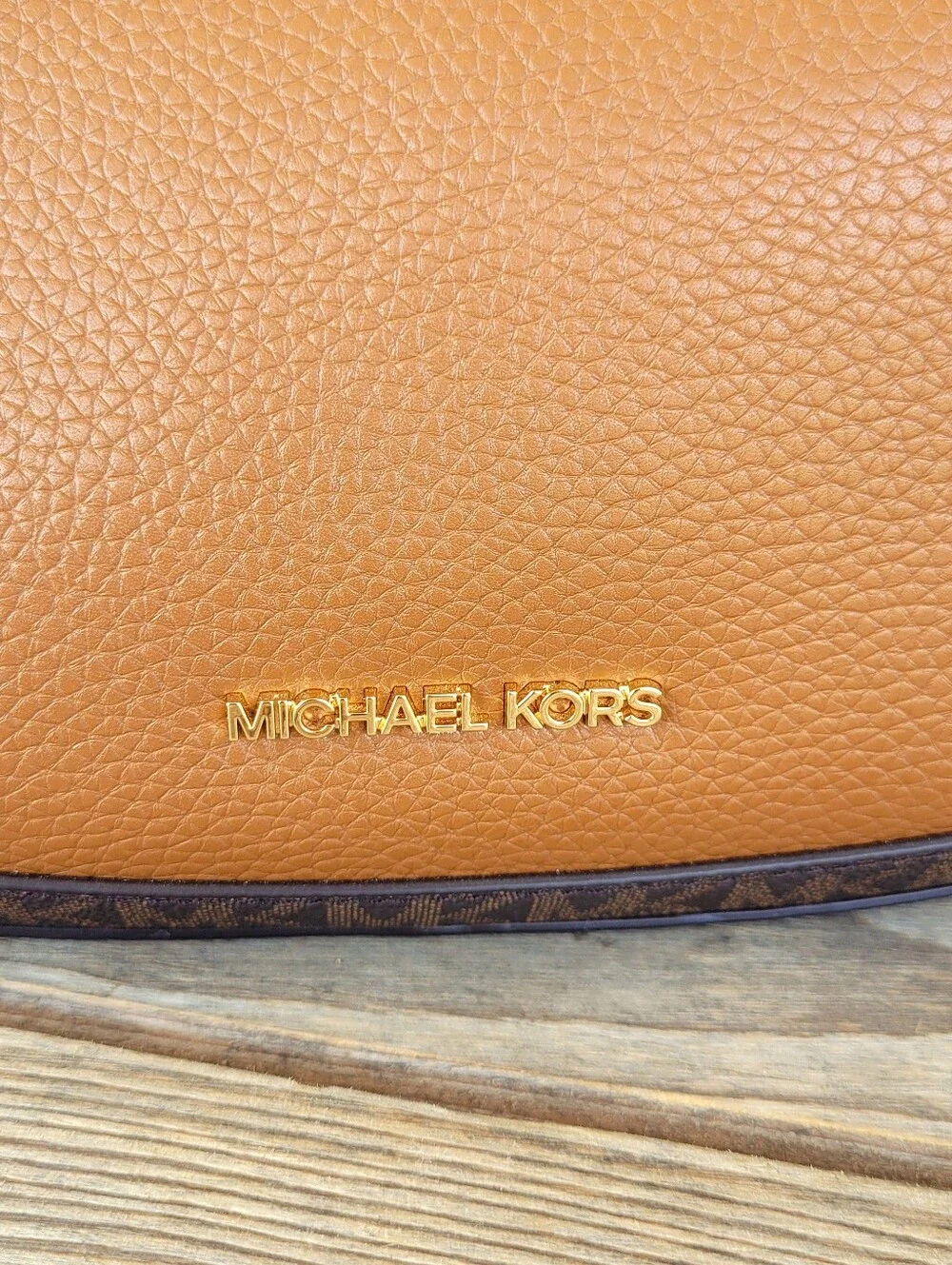 NWT Michael Kors Preston MK Logo Pebbled Leather Hobo Shoulder Handbag